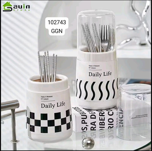 dustproof chopstick bucket